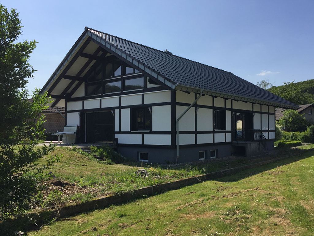 Das Haus in Holzrahmenbau ist fertig ...